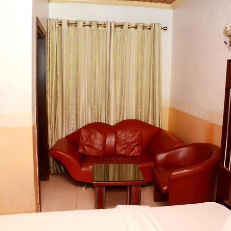 Terrace Green Hotels & Suite Lagos Esterno foto