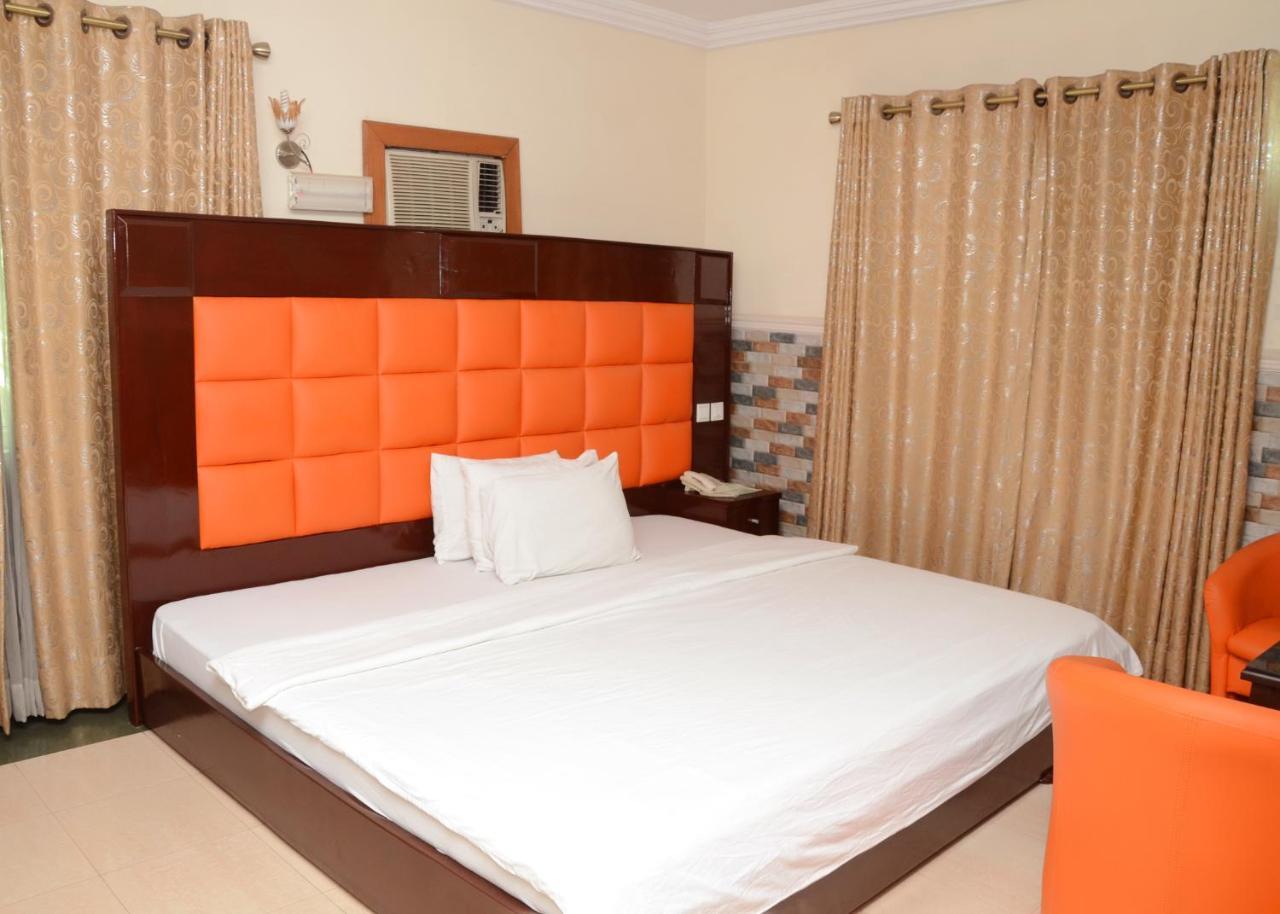 Terrace Green Hotels & Suite Lagos Esterno foto