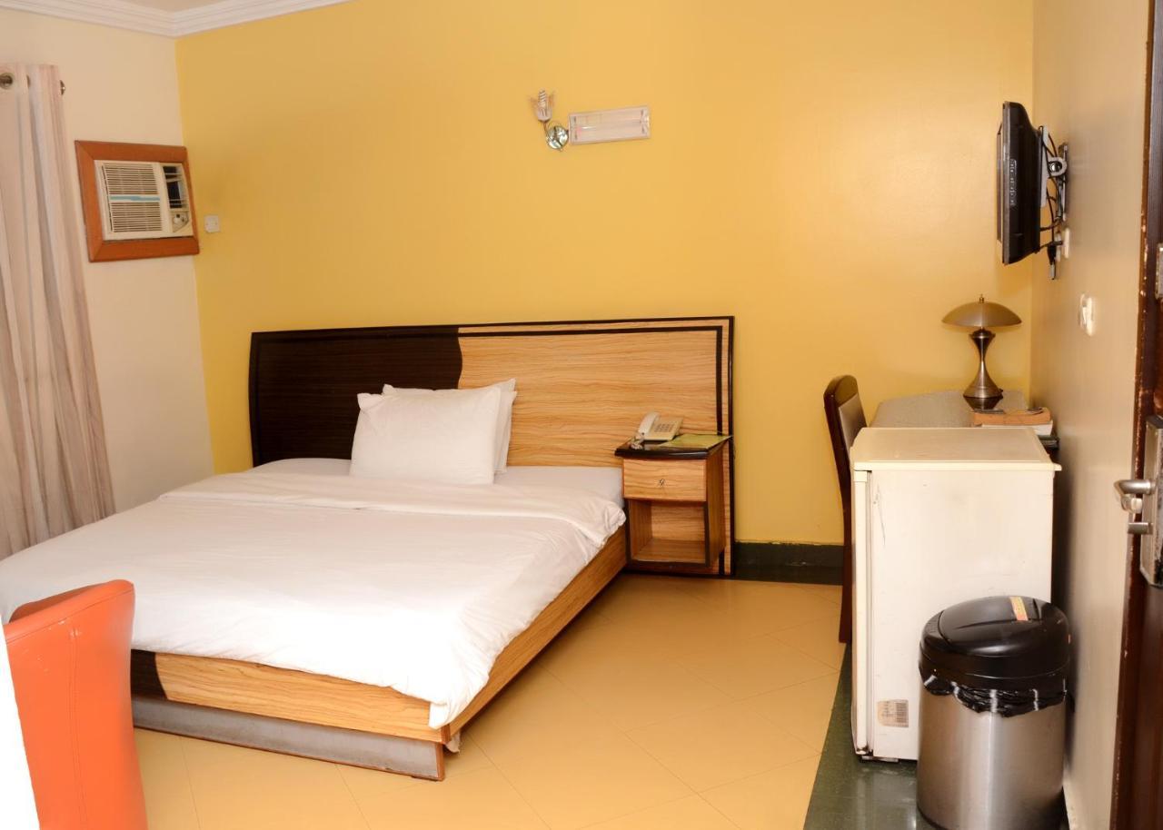 Terrace Green Hotels & Suite Lagos Esterno foto